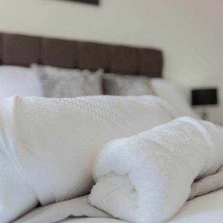 Leys Park Executive Apartments Dunfermline Ngoại thất bức ảnh