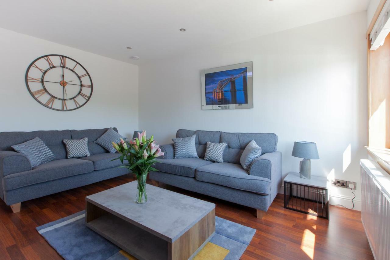 Leys Park Executive Apartments Dunfermline Ngoại thất bức ảnh